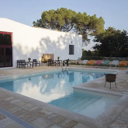 مزرعة للإقامة Masseria Ferri أوستوني