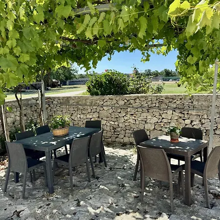 مزرعة للإقامة Masseria Ferri